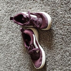 Deep Purple Vans Ultra Range tennis shoes with Ultra Cush Men 7 Women 8.5